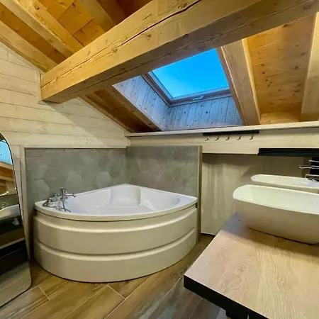 Chalet Le Schuss Chalet, Prive, Piste De A 100m *