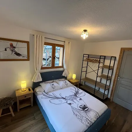 Le Schuss Chalet, Prive, Piste De A 100m Chalet