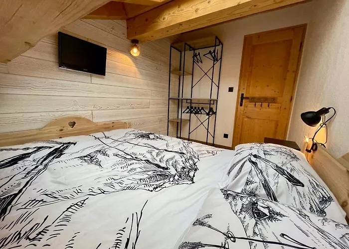 Le Schuss Chalet, Prive, Piste De A 100m Σαλέ